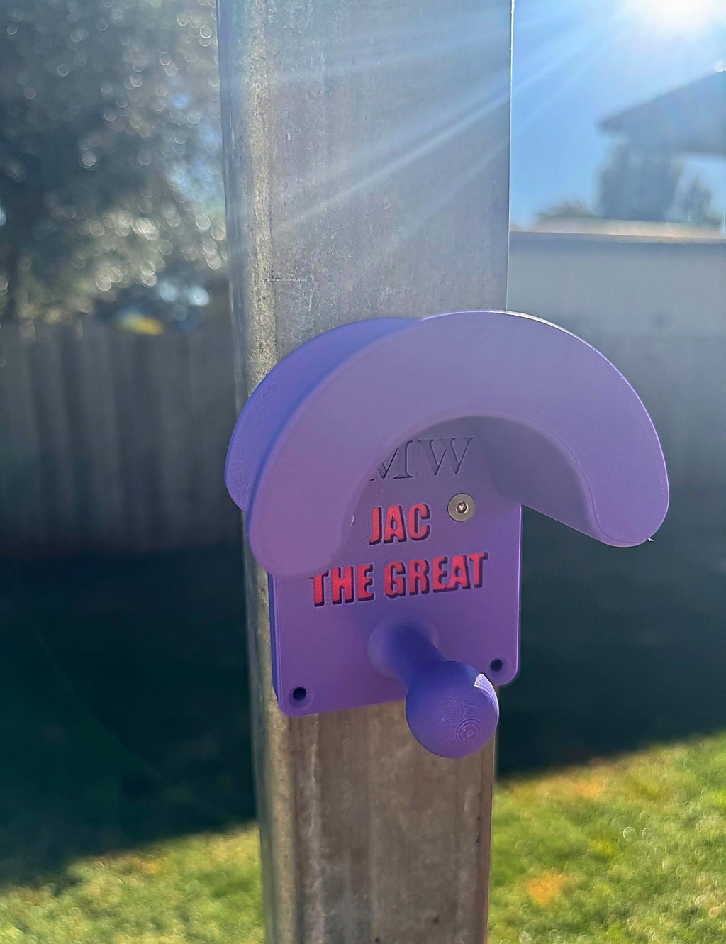Magnetic Tack Hanger